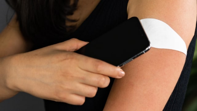 How Body-Worn Temperature Monitoring Can Help Fight the COVID-19 Pandemic